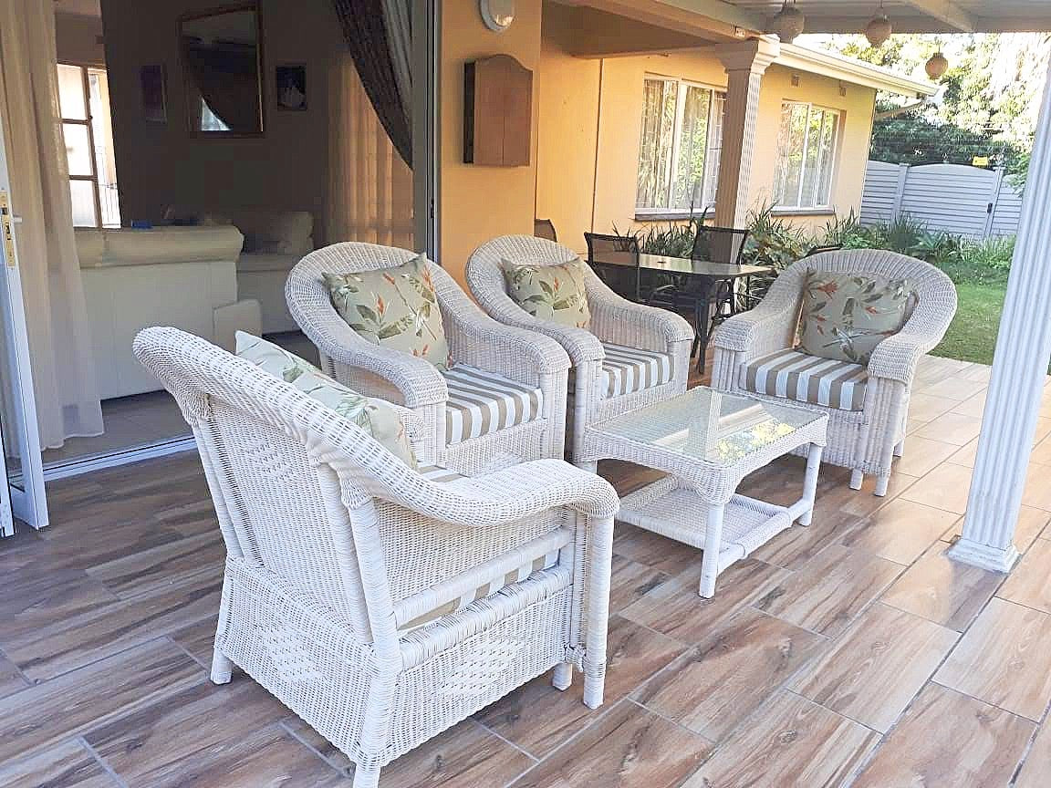 ﻿Outdoor Furniture (6-Legs Design) 4-Single Seater